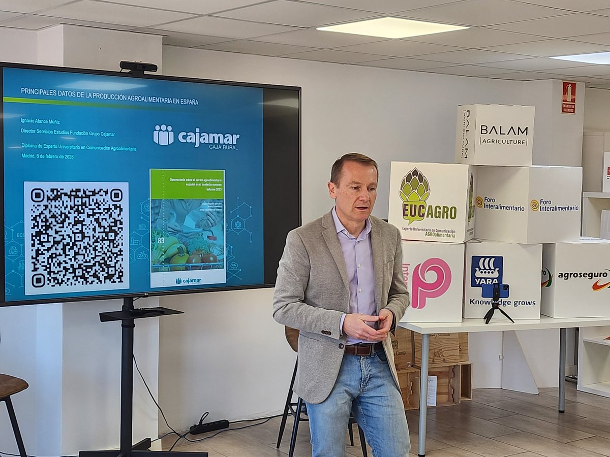 Continuamos con Ignacio Atance, director del Servicio de Estudios de <a href="/Cajamar/">Grupo Cajamar</a>. La producción agroalimentaria española al alcance de nuestros alumnos.