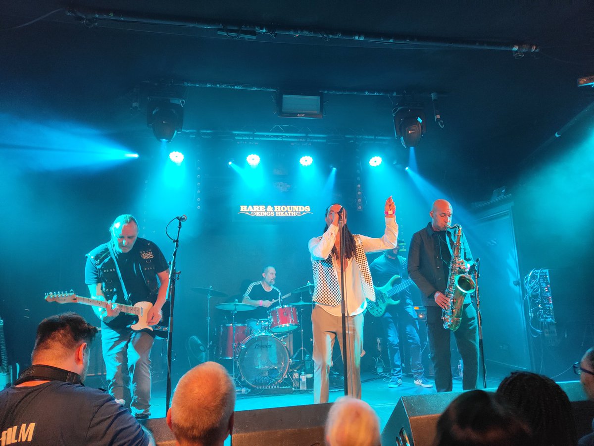 Anthony Baker (@anthonyb71) on Twitter photo Went to see <a href="/TheBeat/">The Beat Featuring Ranking Jnr</a> again, this time <a href="/hareandhounds/">Hare & Hounds Birmingham</a> on the 30th Jan, the band were on top form, great mixture of classics and the brilliant new tracks, although it was full, still felt up close and personal in this wonderful venue Went to see <a href="/TheBeat/">The Beat Featuring Ranking Jnr</a> again, this time <a href="/hareandhounds/">Hare & Hounds Birmingham</a> on the 30th Jan, the band were on top form, great mixture of classics and the brilliant new tracks, although it was full, still felt up close and personal in this wonderful venue