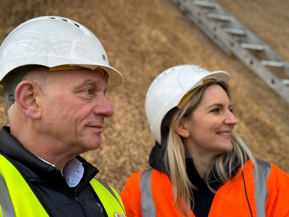How can national infrastructure ambition and heritage work together? Visiting Upminster Tithe Barn with <a href="/JuliaLopezMP/">Julia Lopez MP</a> on Friday. It's vital that projects like the <a href="/lowerthames/">Lower Thames Crossing</a> crack on. At <a href="/HistoricEngland/">Historic England</a> we protect local heritage on the way and encourage rescue and restoration.