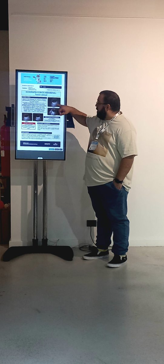 En posters han presentado Enrique (R2) Hasna (R4) Marian (R3) Unidad Docente <a href="/Area2Cartagena/">@Area2Cartagena</a>