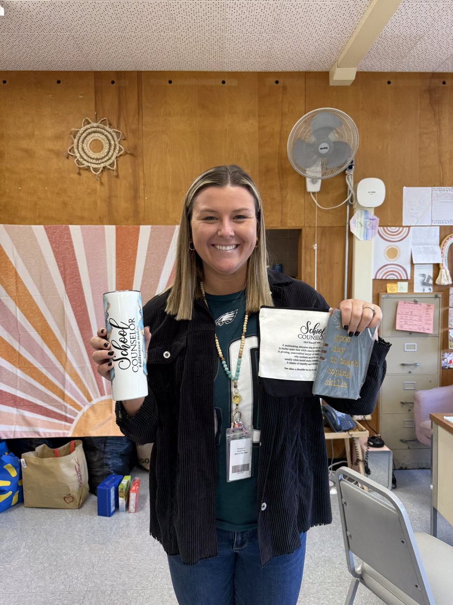 HowellTwpTauntn's tweet photo. Thank you to @MrsPetrula for all that you do everyday for our school community! #nationalschoolcounselingweek #HTPSTalentTeams #HTPSWellness https://t.co/pIIr4eog6y