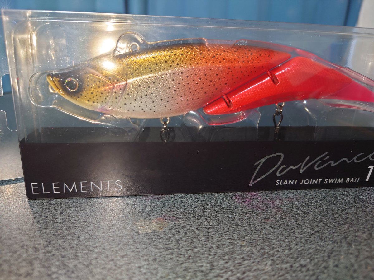 JokerSeraphy's tweet photo. 残業から帰宅後に
ブルーマリンさんから

ダヴィンチ190 
ELEMENTS×LUNKER'S KUSHRO
コラボカラー CIRAY着弾！

イトウの婚姻色
再現されてて めっちゃ綺麗✨

いや〜マジ買えて良かったぁ〜！
これでイトウ獲れるように
来週頑張るぜぇ😆

#ELEMENTS
#ダヴィンチ190
#DaVinci190
#D190
#CIRAY https://t.co/oN7w8Y5TbS