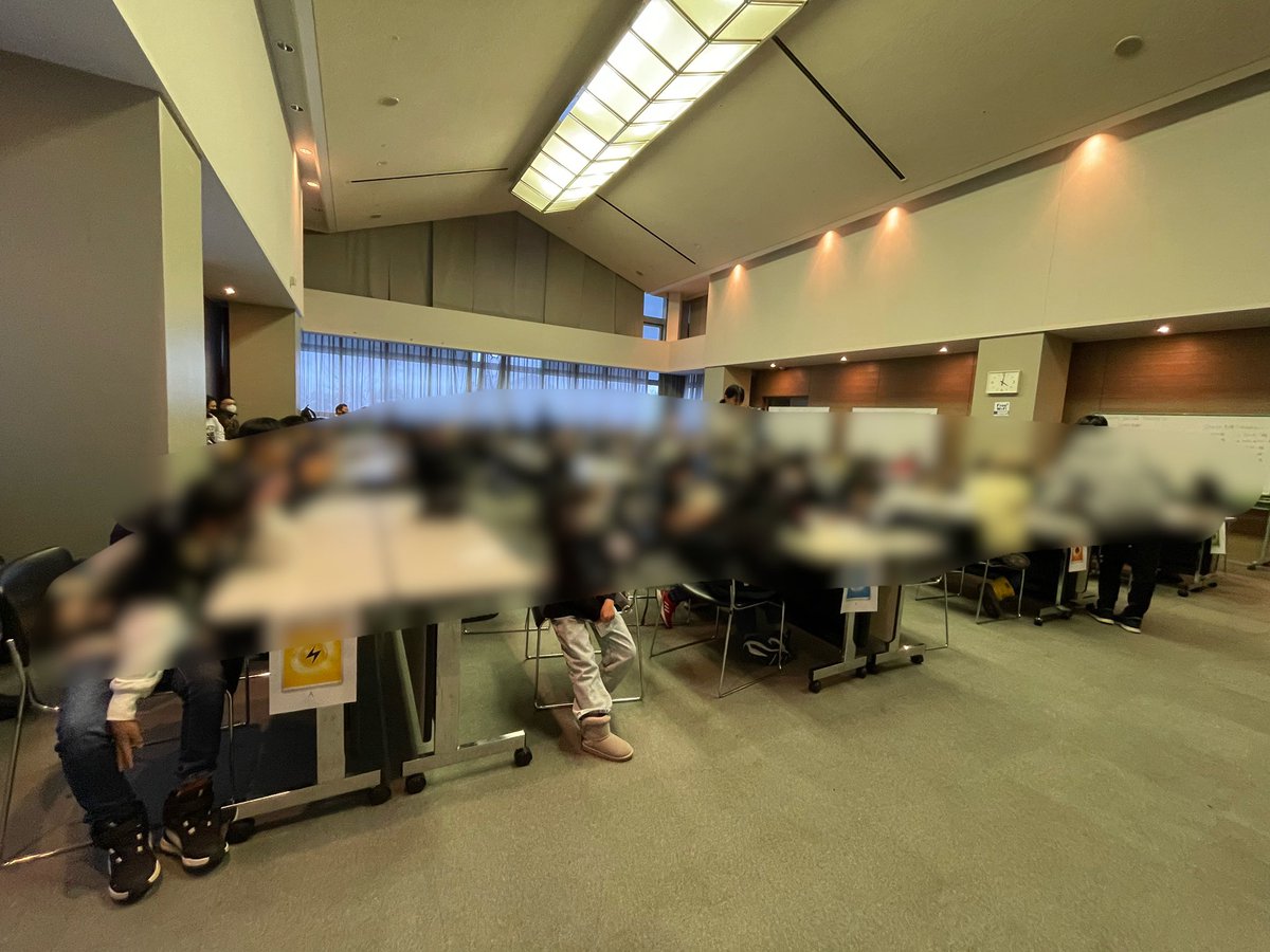 TCG_C_PokeBS's tweet photo. YJCSお疲れ様でした。今回もお手伝いさせていただきありがとうございました
ササキ選手もありがとうございました。
子どもたちが楽しんでいる所を見るのは心躍る！庄内でもこんな良い大会が開催できる様に尽力していきたい！
参加された皆様、運営、ジャッジの皆様。本日は本当にお疲れ様でした
#YJCS https://t.co/mVPrb3Weph
