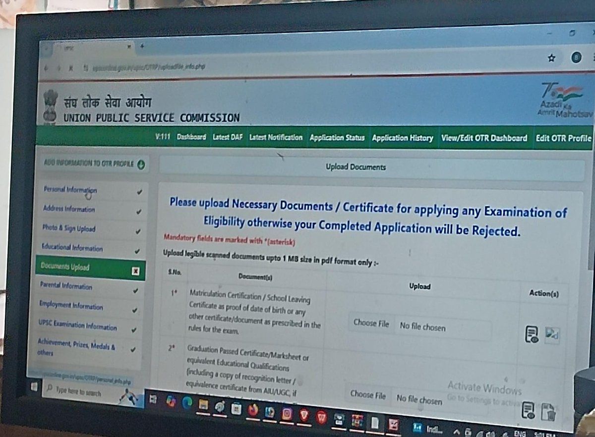 Misbah__20's tweet image. There’s competition just in filling out the form itself...

On top of that, the site is down, and documents aren’t uploading....

 #UPSCForm struggles😭   #upsc2025