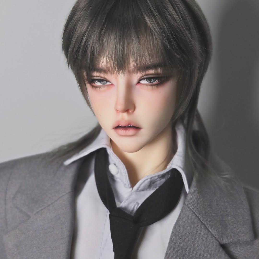 사계절 중 마지막 겨울 헤드
프로모션 메이크업은 중국의 绮子 님께서 해주셨어요🫶
겨울이 지나가기 전에 선주문 공지 가져올게요☃️