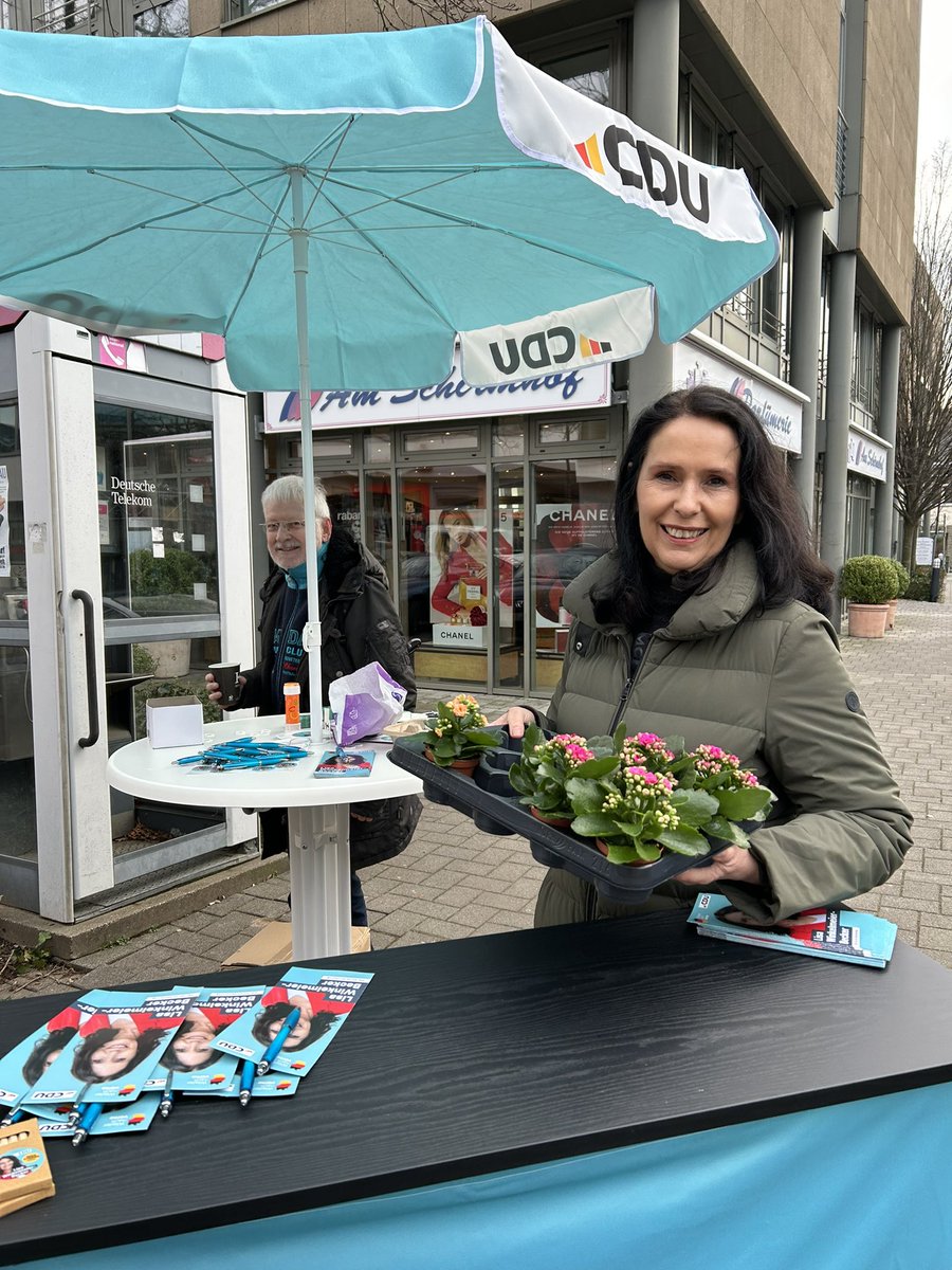 Jan Günther (@jan_guenther_) on Twitter photo Sehr gute Stimmung und Gespräche heute in #Troisdorf mit dabei natürlich unsere <a href="/ElisabethWinke4/">Elisabeth Winkelmeier-Becker</a> ! Wir kämpfen für #CDUpur! <a href="/CDU/">CDU Deutschlands</a> Sehr gute Stimmung und Gespräche heute in #Troisdorf mit dabei natürlich unsere <a href="/ElisabethWinke4/">Elisabeth Winkelmeier-Becker</a> ! Wir kämpfen für #CDUpur! <a href="/CDU/">CDU Deutschlands</a>