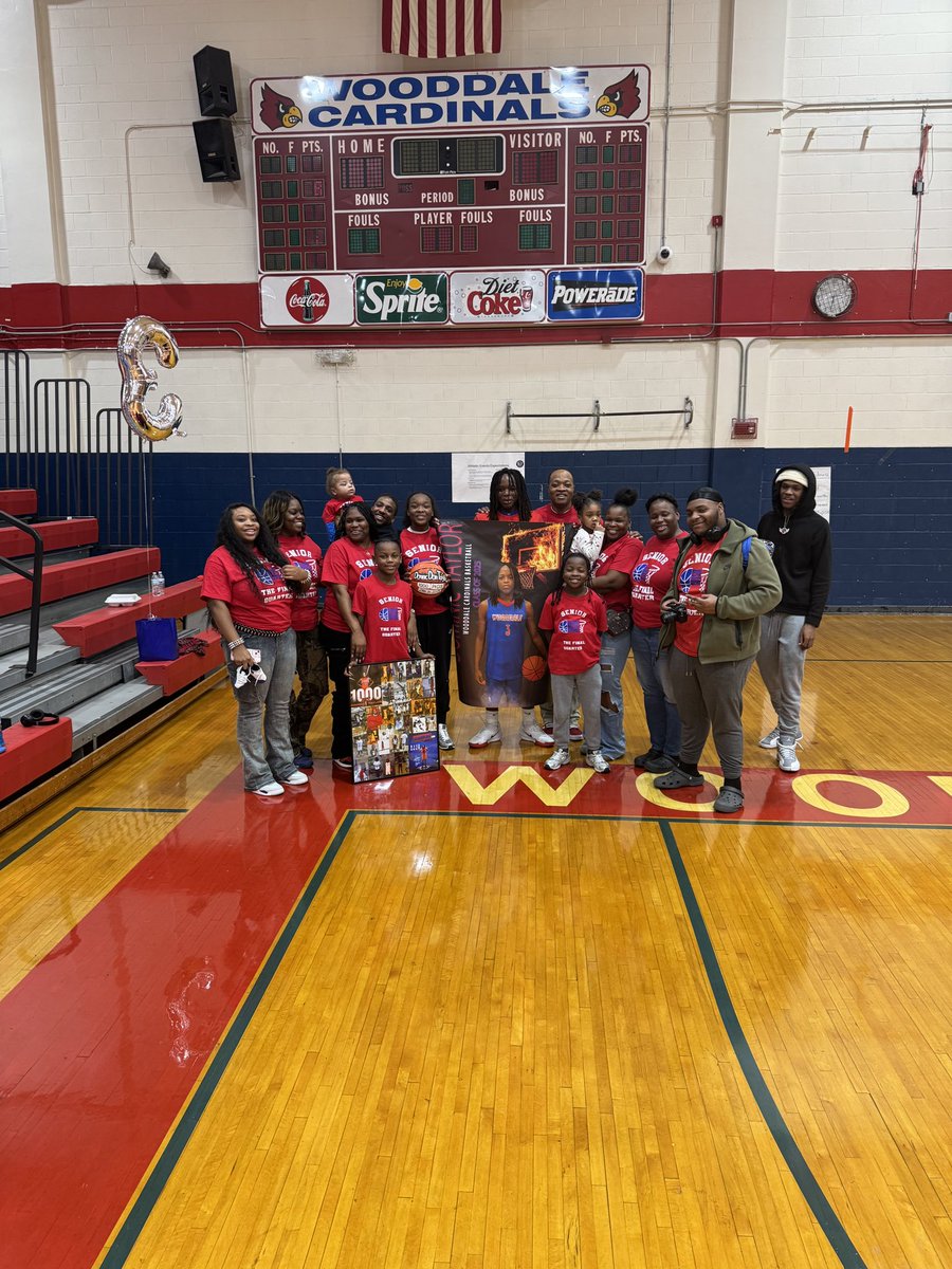 Dom11Taylor's tweet photo. 29 points 7 rebounds and 6 assists in a win against bluff city on senior night appreciate my family for coming out and also received my 1,000 points ball❤️#blessed https://t.co/SYqn5t1l0V