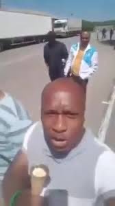 Coucou le PSN, moi je joue en local
Coucou le PSN, moi je joue en local
 #PlayStationNetworkDown