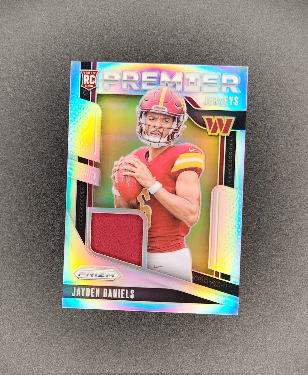ThePackAddict97's tweet photo. 🚨Superbowl giveaway!!🚨

Want to win this 2024 Prizm Jayden Daniels Premier Jersey?!

All you have to do is:
Follow
Repost
Comment your score prediction for the Superbowl!

I'll pick a winner Sunday night after the game! https://t.co/KQZ3A6IM1q