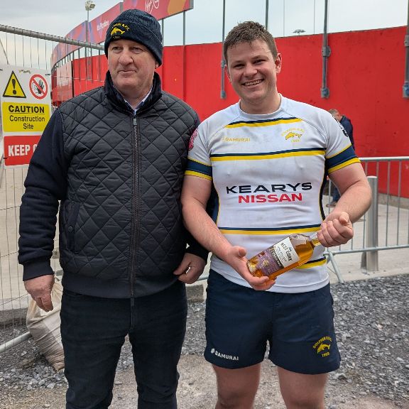 🔥 MOTM Phil Dowling 🔥

Fantastic 2 try performance from Phil, who now sits joint 9th in the all time try scoring lists with 13 tries 🐬