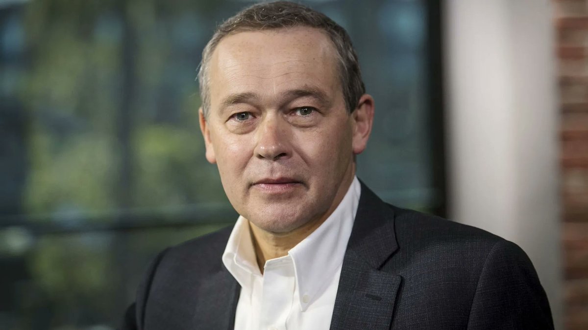 NEWS: Lucid CEO Peter Rawlinson says he wants Lucid to be 20% car company, 80% tech supplier.

"The vision I have for Lucid is: Just as there’s an Intel inside your laptop, there’s a Lucid inside a Honda or a Toyota."

"People think, 'Oh, why didn't you just be a supplier,