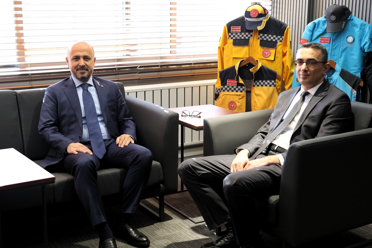adana_ism's tweet photo. Kamu Hastaneleri Genel Müdürümüz Sayın @EmrahCeviz başkanlığında Adana, Mersin ve Osmaniye MHRS değerlendirme toplantısını Adana Şehir Hastanesi'nde gerçekleştirdik.

Toplantıda vatandaşlarımızın muayene randevu sürelerini kısaltacak tedbirleri görüştük.

@drmemisoglu 
@yskosger https://t.co/Cbq1ldOEIk