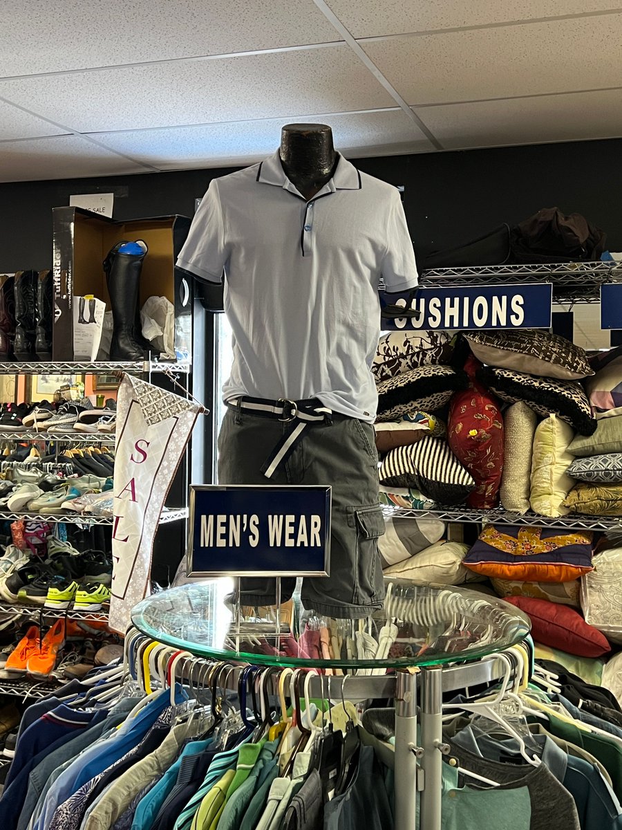 petproject4pets's tweet image. 🐶🐱 The Pet Project sees love in February! Show your love at Hidden Treasures with sales all month! Proceeds benefit thepetprojectfl.org. Check our renovation while you shop! 🐶🐱 #ThriftForACause #HiddenTreasuresThrift #ShopForPets