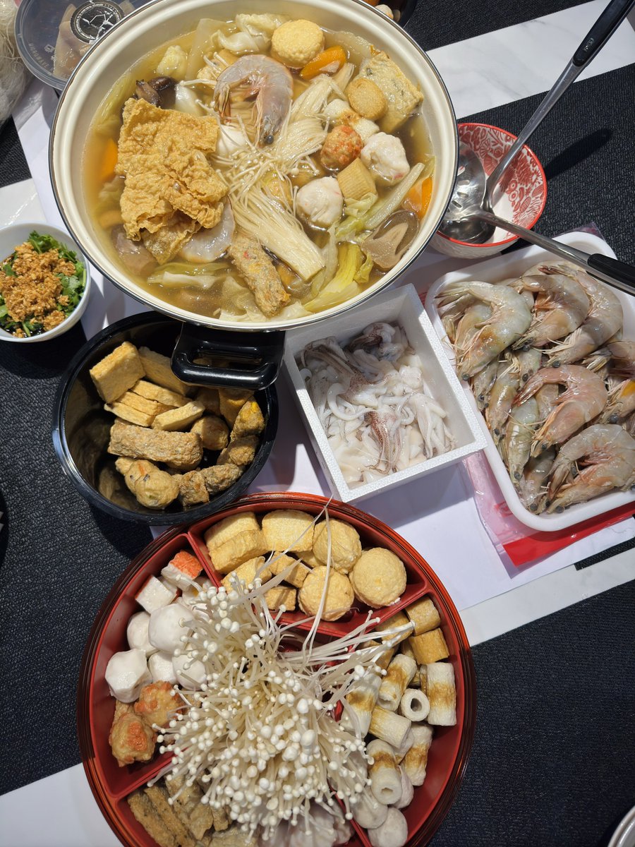 新年聚会🥰
在一起的时光是多么的开心。
#期待下一次聚会 #友谊长存