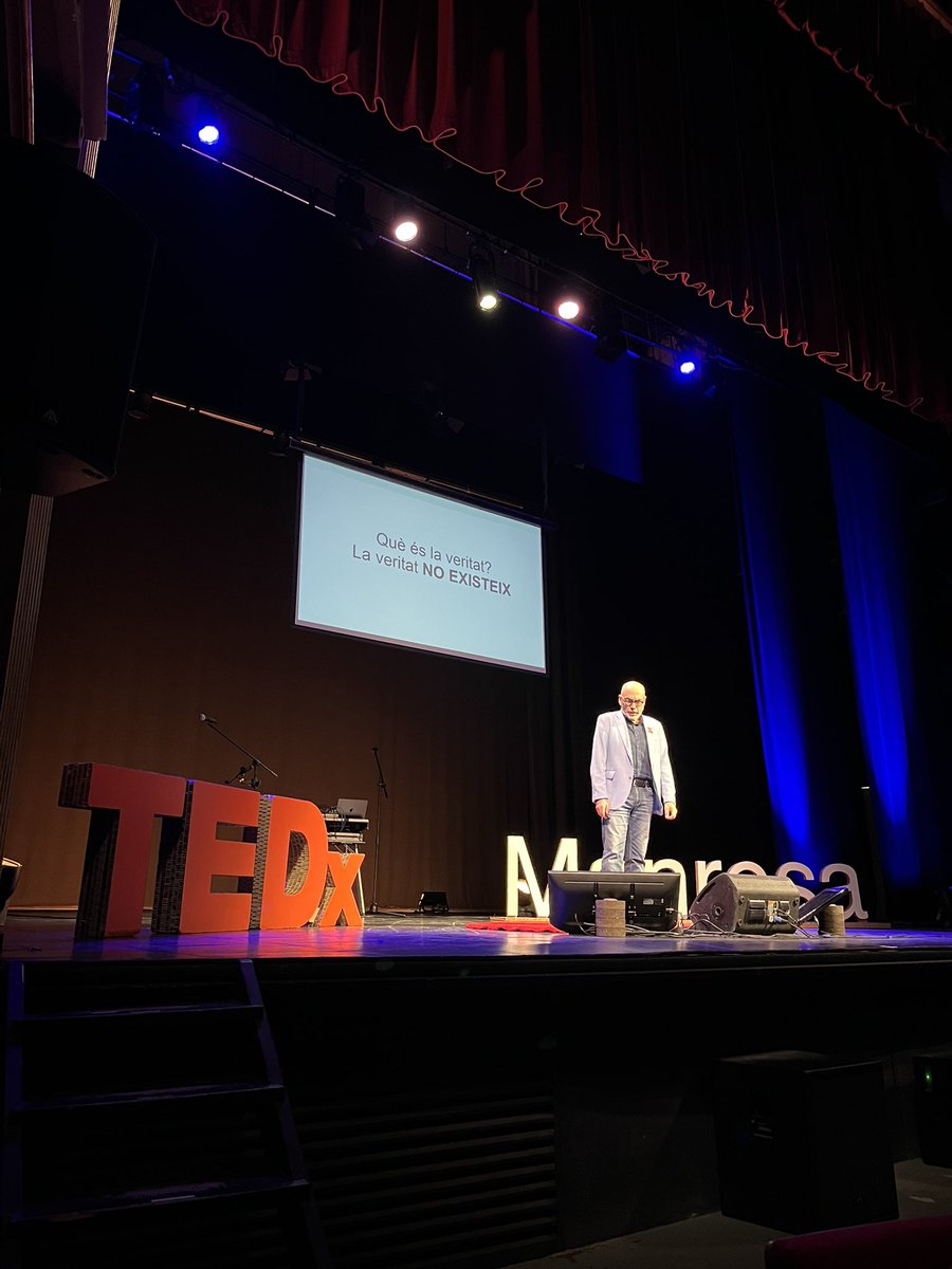 Segueix <a href="/iuforn/">iu forn</a> explicant que “Cadascú es queda amb la seva veritat. No serà mentida, però de veritats n’hi ha tantes com observadors”. 

#TEDxManresa