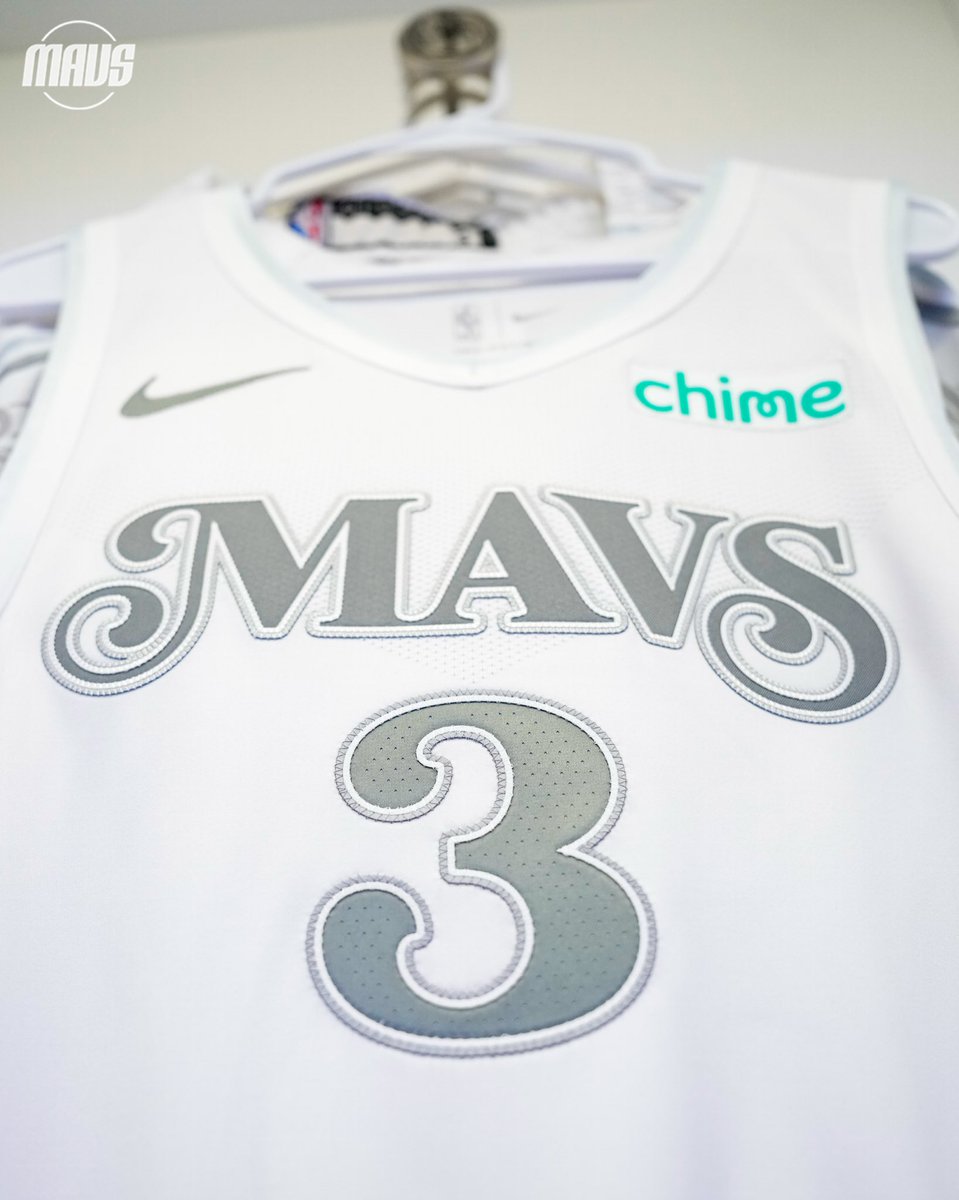 dallasmavs's tweet photo. The Debut. 

@AntDavis23 // #MFFL https://t.co/Gf9LtUd6x6