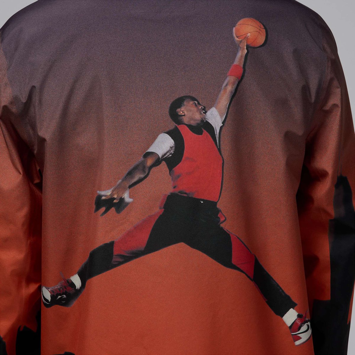 OFFICIAL LOOK: Air Jordan 