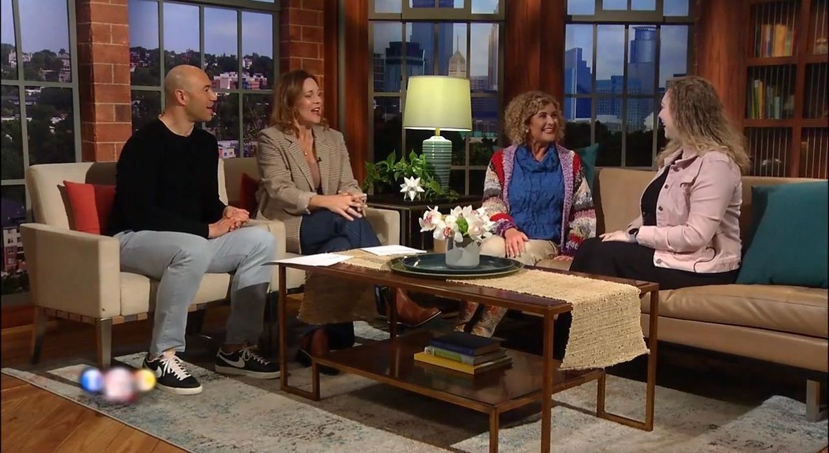 JodiLivon's tweet photo. I was on Twin Cities Live Thursday and read Minnesota Live producer CC.! What an insightful, creative soul! https://t.co/zgpsqcEQFh #twincitieslive #thehappymedium #mnlive https://t.co/yBJ0h0qgeq