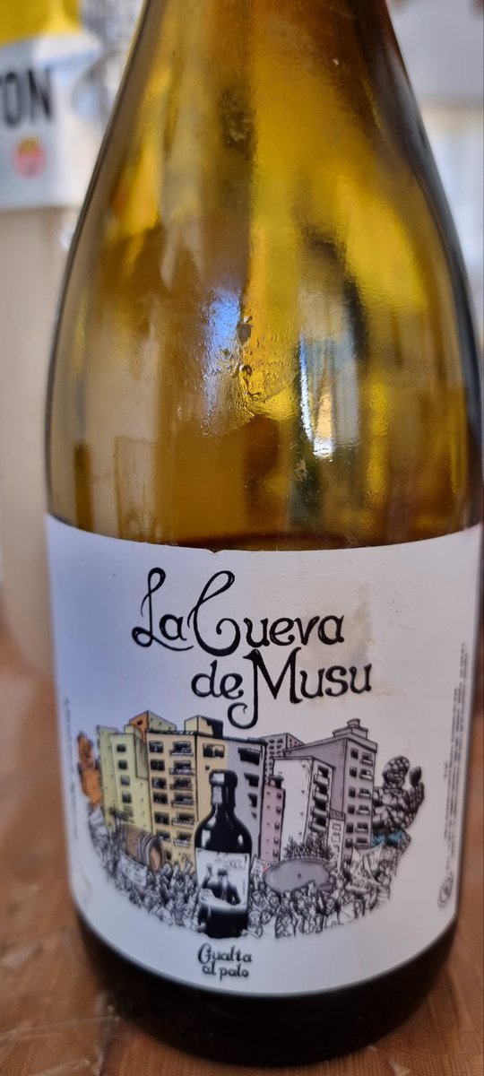 Batalogy's tweet image. Les deseo a todos que alguna vez encuentren algo que los apasione, cómo Musu el vino o como a Diego dibujar.