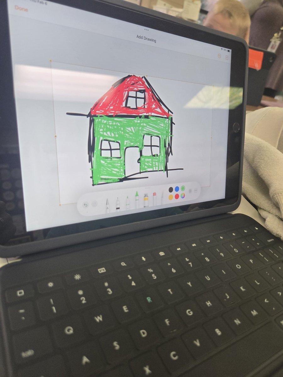 1st graders using Pages to support #persuasivewriting. They learned to draw and add text boxes to #publish their writing. #AppleTeacher #CreativeTechnology #EngagementMatters #1GC <a href="/mrsgue1/">Traci Gue</a>