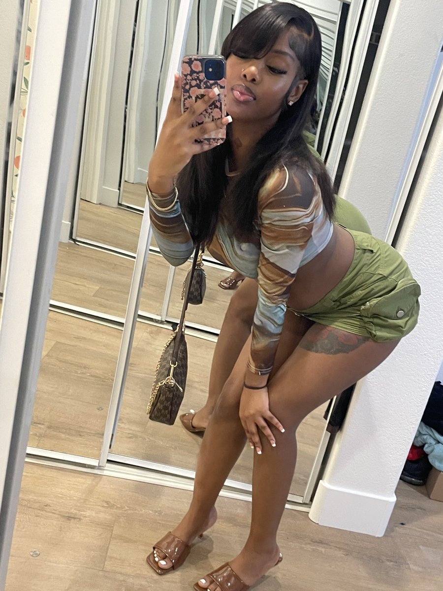 excvrsion's tweet photo. HER 🩵 https://t.co/PPxllAucrd