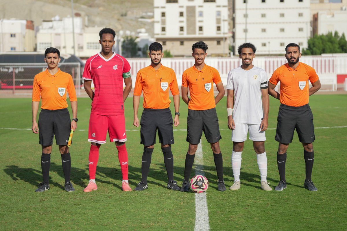 alwehdaclub1's tweet photo. 🔚 | نهاية المباراة'
👕 | الوحدة  1✖ أحد  1
⚽️ | أديب هوساوي 
🏆 | دوري الممتاز للشباب 

#الوحدة || #U18
#فئات_الوحدة_السنية https://t.co/AGwzZBlNnZ