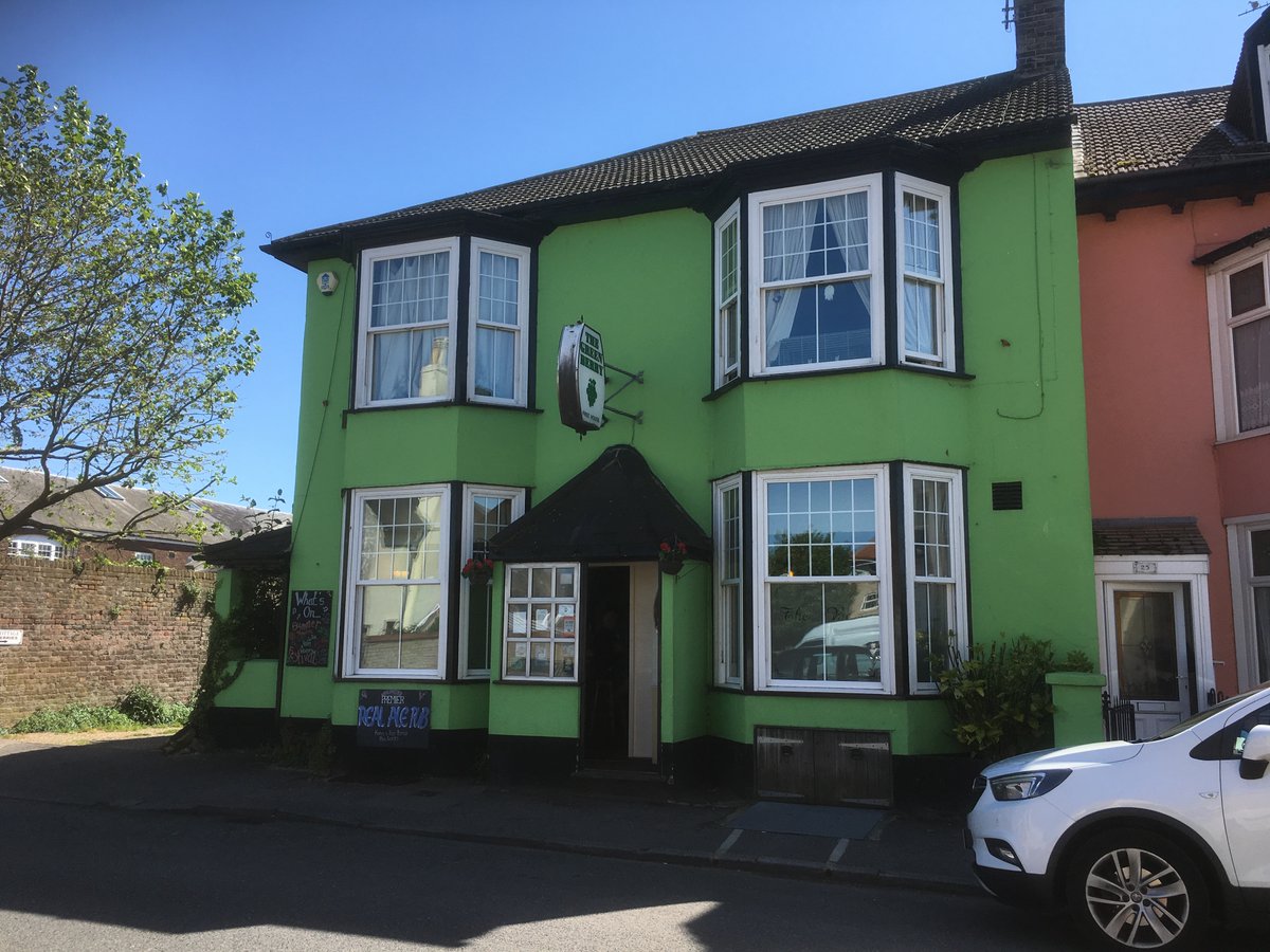 Some exciting news from the Berry, Walmer. From the 14th to 16th February, Chris will be celebrating his 20th anniversary at The Berry.  A Harvey's themed mini beer festival and a Meet the Harvey's Brewer session are planned. 

dds.camra.org.uk/viewnode.php?i…