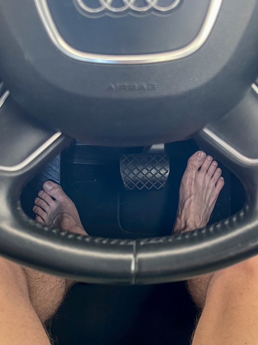 Aussie Boy Feet tweet media