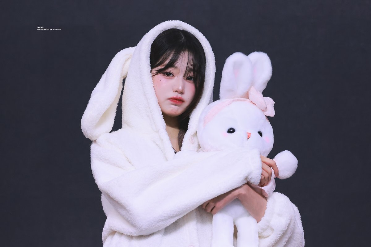want__wy's tweet photo. 250208 🐰💕🐰 #IVE #아이브 #원영 #장원영 #JANGWONYOUNG @IVE_twt https://t.co/vDZ4bn2ohN