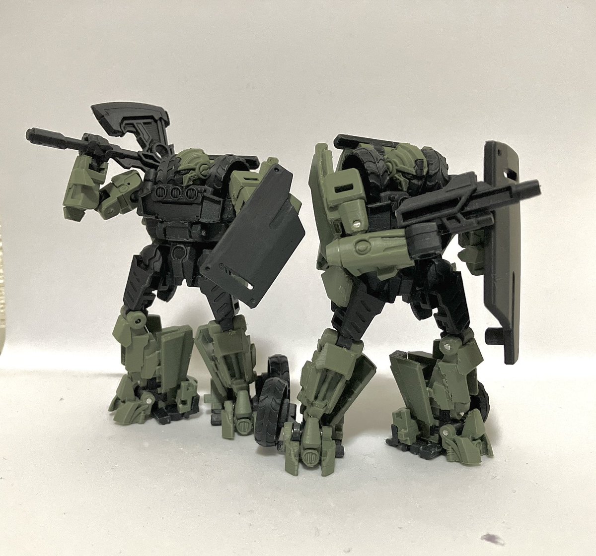 #WF2025W 
変形の展示用に2体目追加して武器もつくりました！