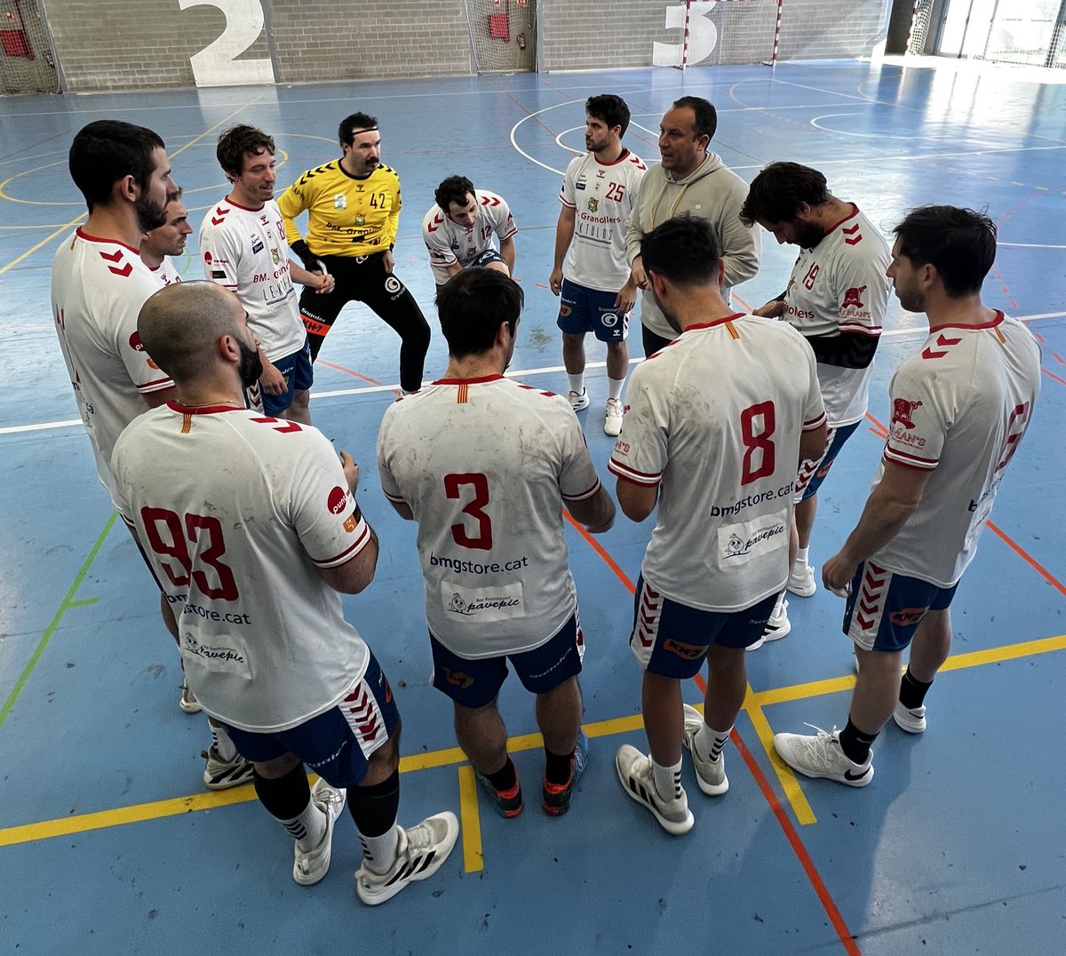Blancs i Blaus BMG (@blancsiblausbmg) on Twitter photo DIA DE PARTIT 🔥
📅 Dissabte 08/02 ⌚18:30
🏆 J.18 #1aCatH 1a Fase - Grup A
🆚 <a href="/CHCanovelles/">C.H.Canovelles</a>
🏟 Al Palau✨
Venim de perder contra el sant boi.
A veure si ho aixequem.
#OrgullBMG ⚪️🔵
#MoltaMàgia 💫
#AF8 DIA DE PARTIT 🔥
📅 Dissabte 08/02 ⌚18:30
🏆 J.18 #1aCatH 1a Fase - Grup A
🆚 <a href="/CHCanovelles/">C.H.Canovelles</a>
🏟 Al Palau✨
Venim de perder contra el sant boi.
A veure si ho aixequem.
#OrgullBMG ⚪️🔵
#MoltaMàgia 💫
#AF8