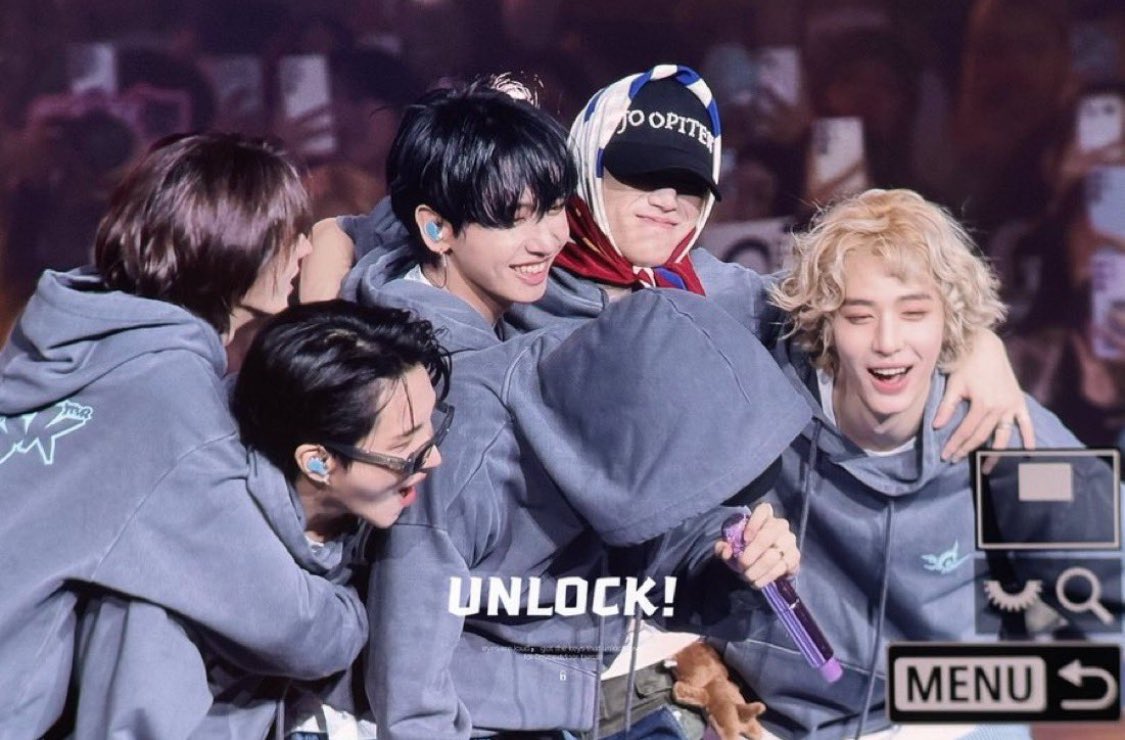 luvwhan_'s tweet photo. 콘서트 할 때마다 이런 사진 올라오는 거
너무 마음 좋다..♡ https://t.co/tqGAVPai5w