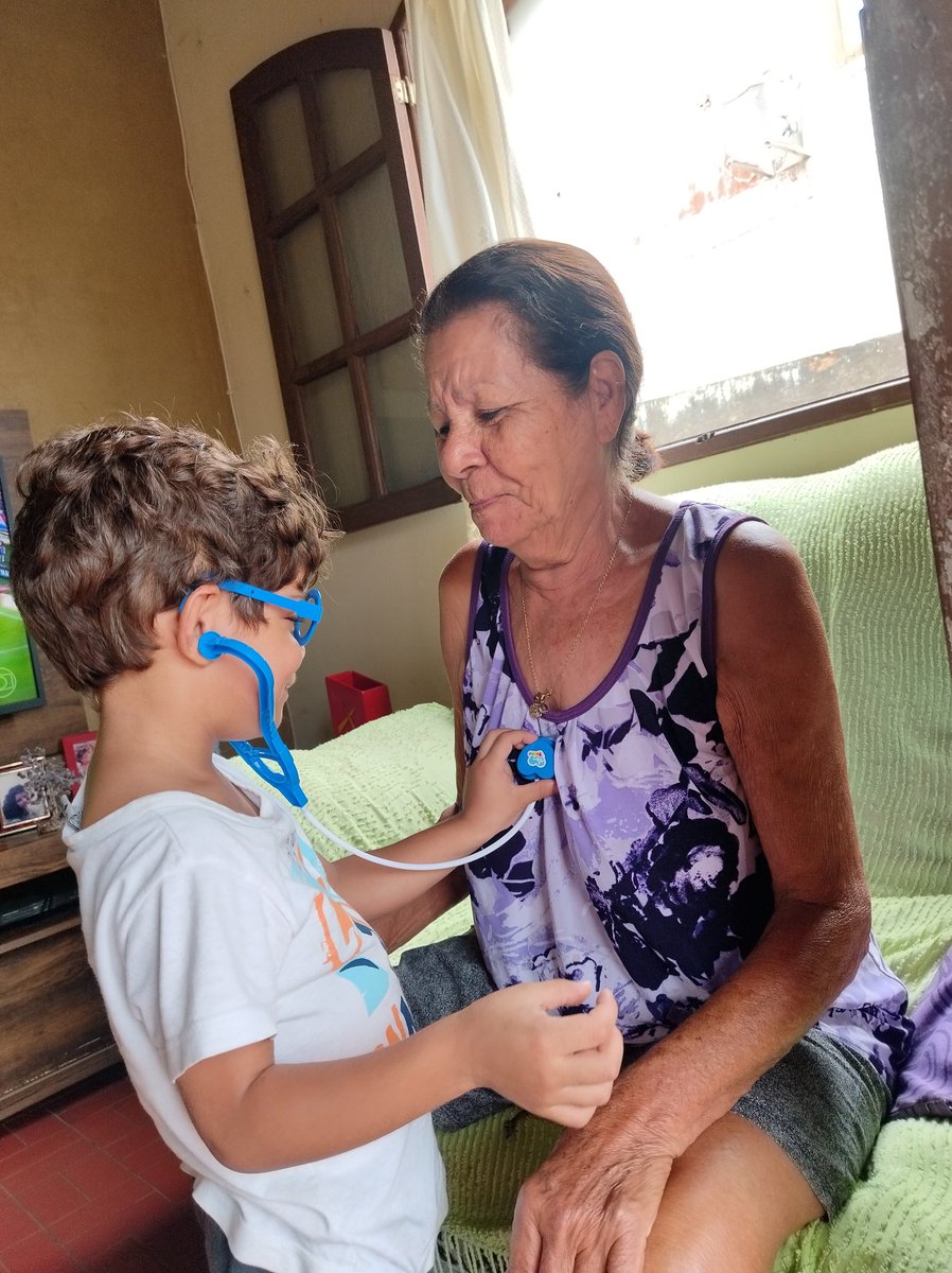 nacarolinna22's tweet photo. É muito amor envolvido, as duas pessoas que mais amo nessa vida, meu coração fora do peito. 💖😊 https://t.co/eSbjwcKl3Q