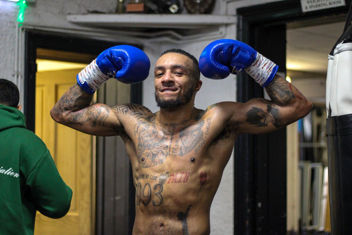 BlackFlashPromo's tweet photo. One week out! Camp number 33 is complete, and Manchester's own 'Brown Flash' is ready for February 15th. 💥
Guided by his uncle, former British and European champion Pat Barrett, Zelfa is ready to shine.⚡️
#BrownFlash #Boxing #Manchester #BlackFlashPromotions #CatterallBarboza https://t.co/QsupywR172