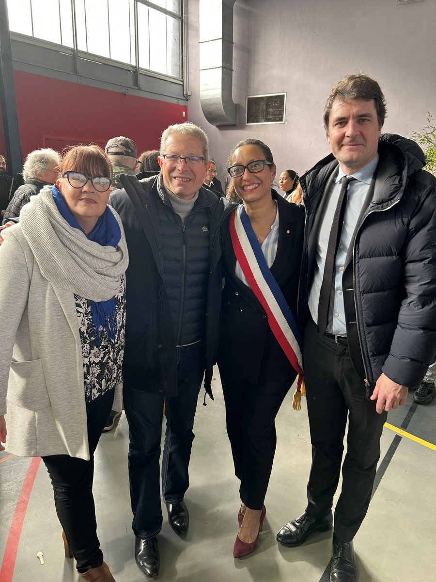 fmdidier's tweet photo. Quelle fierté d’assister à l’élection de @KristellNIASME comme
maire de #VilleneuveStGeorges ! https://t.co/eP2pU0SYiz