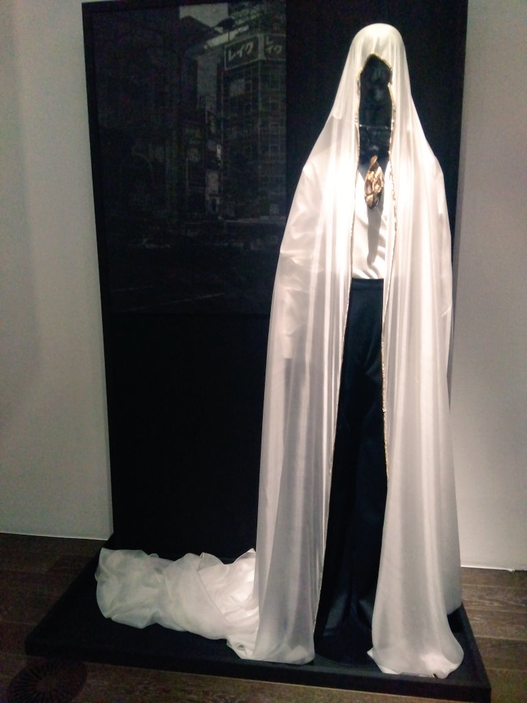今日は六本木ヒルズ展望台の羽生さんに会って来た✨
YUIMA NAKAZATO展も素晴らしかったです ついついこの衣装を羽生さんが着たら…と想像してしまう 