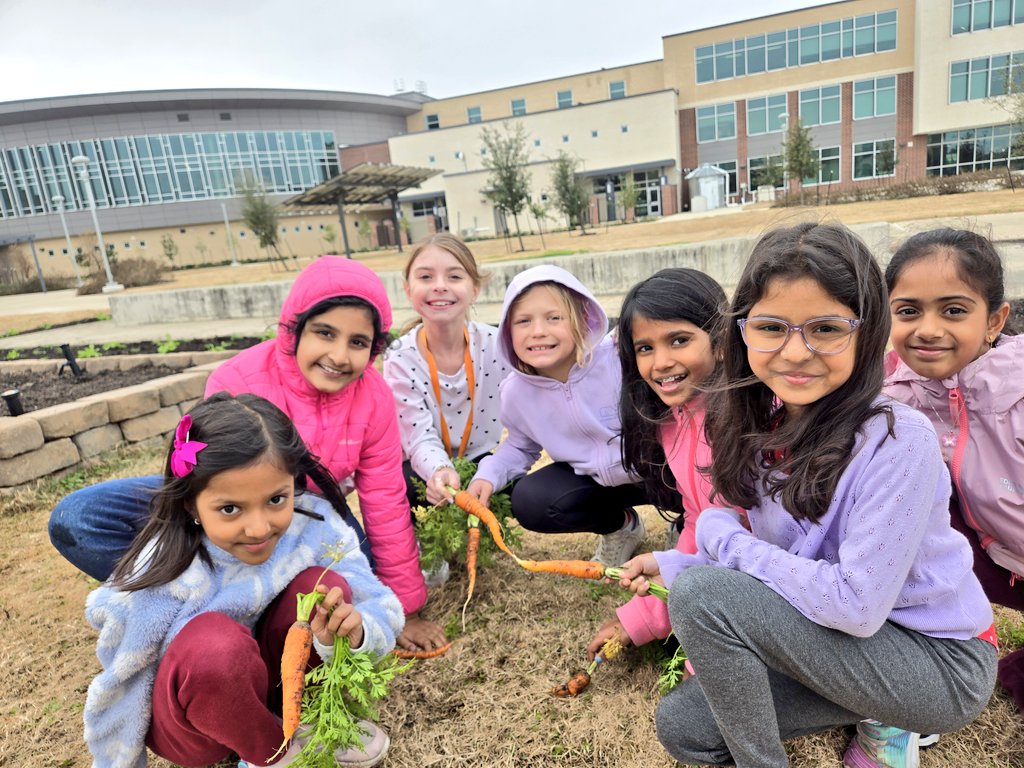 Ms. Smith - Math/Science tweet media