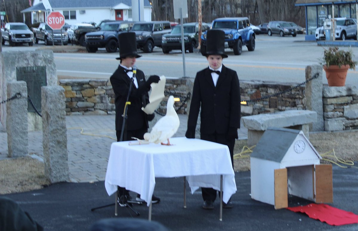 Countdown to Groundhog Day tweet media