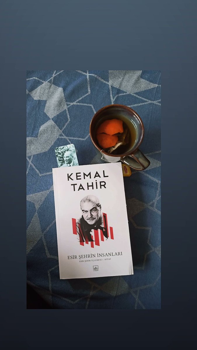 “İnsan bir kere tek başına kalmaya görsün! Nerde olsa tek başınadır. Meydan savaşında bile…” 
#KemalTahir #EsirŞehrinİnsanları <a href="/ithakiyayinlari/">İthaki Yayınları</a>