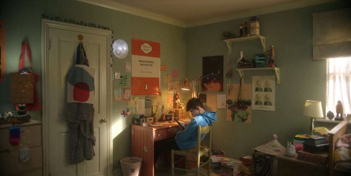 0011____1100's tweet photo. me waiting for netflix to renew heartstopper for season 4 https://t.co/3kwjtTrvQl