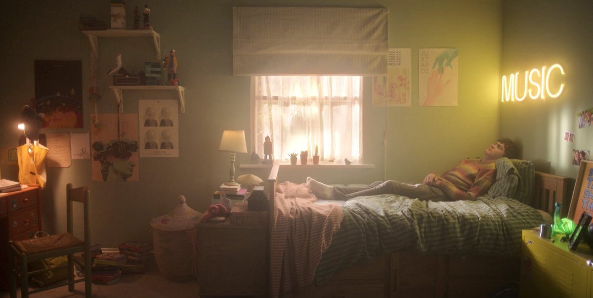 0011____1100's tweet photo. me waiting for netflix to renew heartstopper for season 4 https://t.co/3kwjtTrvQl