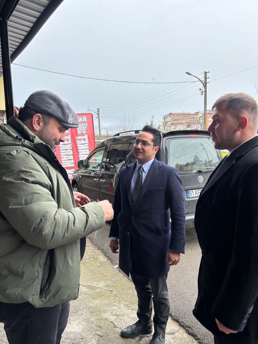 Genel Merkez Gençlik Kolları Başkan Yardımcımız Muhammet Haydar Asıcıoğlu, Sürmene Gençlik Kollarımız ile birlikte Sürmene’de esnaf ziyareti gerçekleştirdi.