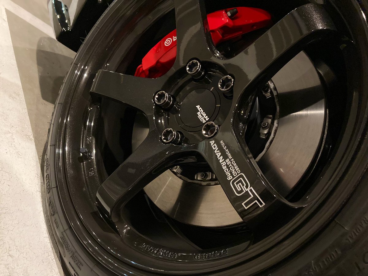 BKYLs2k's tweet photo. やりました！ずっと欲しかったアドバンGT買いました！あとホイールの似合う車も買いました！やったぁ
純正ダンパーお試し中ですから💢💢 https://t.co/SbopEzHgOM