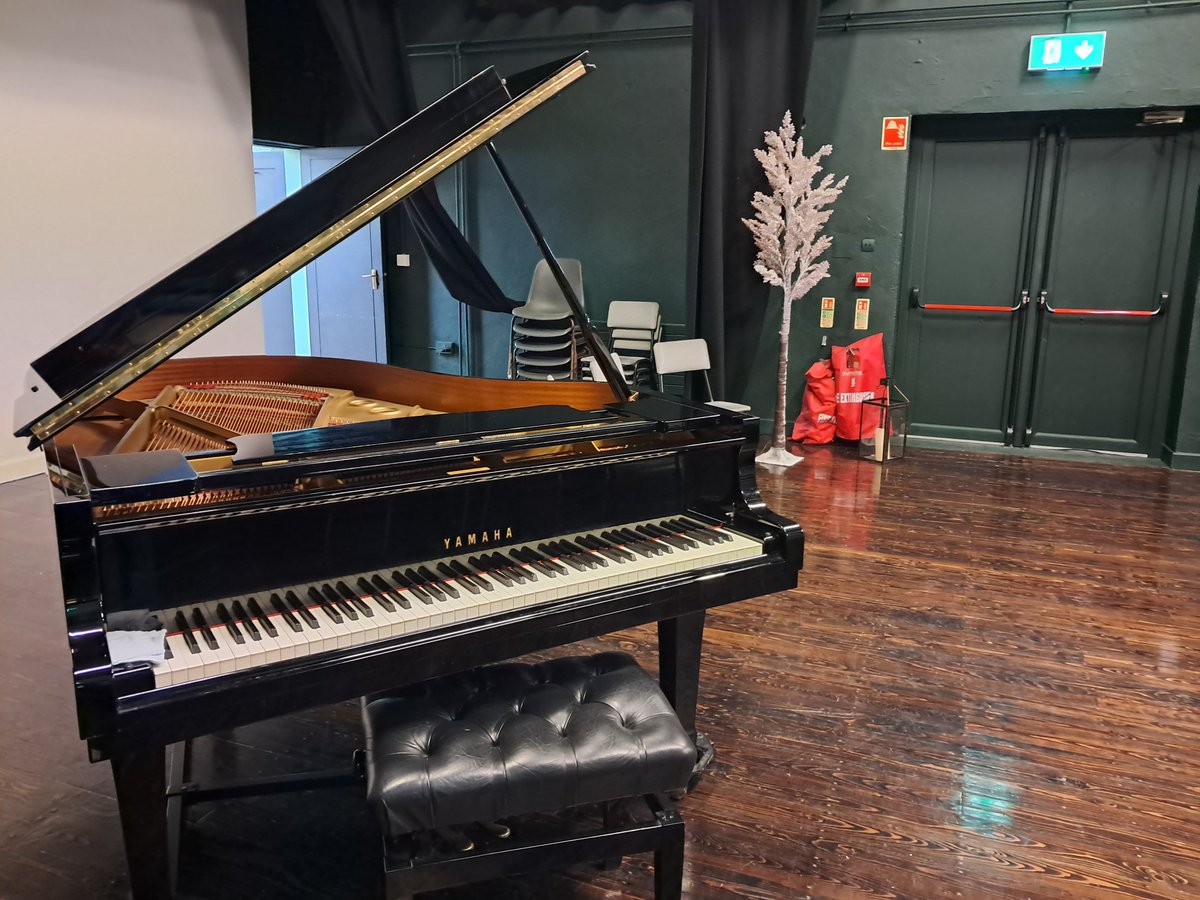 Dr. Fionnuala Moynihan (@finnmoynihan) on Twitter photo Absolutely delighted and honoured to be here in Ionad Cultúrtha in Baile Bhuirne as their Artist in Residence for 2025. Day 1 🎶🎵💐🎉 Exciting project ahead culminating in a talk and concert in November. Thanks to all <a href="/ionadculturtha/">Ionad Cultúrtha</a> for this wonderful invitation❤️<a href="/LyricLorcan/">Lorcan Murray</a> Absolutely delighted and honoured to be here in Ionad Cultúrtha in Baile Bhuirne as their Artist in Residence for 2025. Day 1 🎶🎵💐🎉 Exciting project ahead culminating in a talk and concert in November. Thanks to all <a href="/ionadculturtha/">Ionad Cultúrtha</a> for this wonderful invitation❤️<a href="/LyricLorcan/">Lorcan Murray</a>