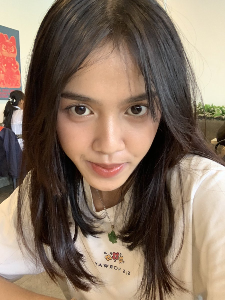 kyeid0's tweet photo. ikhlaskan dulu cfd besok ya sayangku karna besok aku harus pergi melukat untuk menghilangkan kuasa kegelapan dalam dirikuπ§πΎ #ilove you sayangkuπππβ€οΈβ€οΈβ€οΈπππ #mingdep kita #cfd yahhh bebs @keiwtiaw https://t.co/WPlgXQfEi4