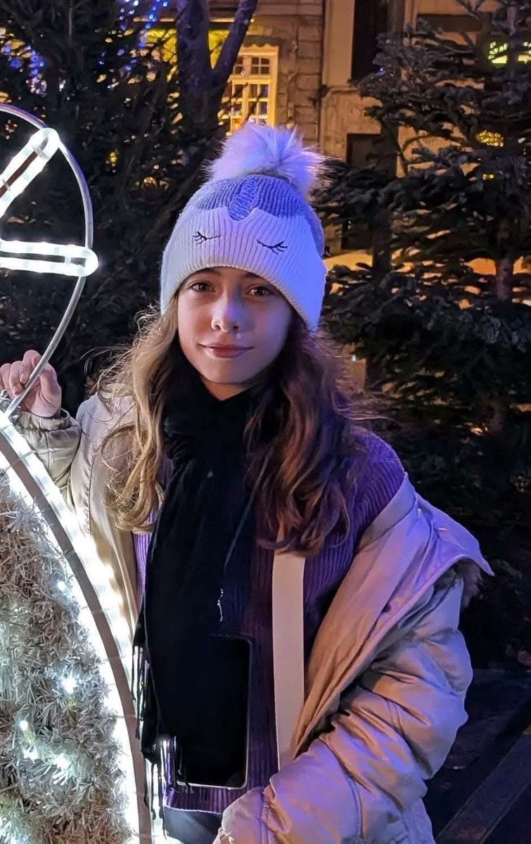 Encore un meurtre d’enfant épouvantable !
#Louise, 11 ans, a été retrouvée morte dans un bois d'Épinay-sur-Orge. 2 suspects arrêtés.

Que va-t-on encore découvrir d’affreux derrière ce drame ?

Mes plus sincères condoléances à sa famille et ses proches.