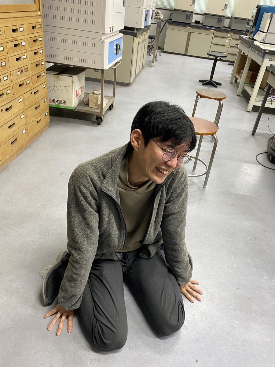 z51001785's tweet photo. 原料のニッケルが想像より高すぎて、腰を抜かす志村先生
（100g19万円） https://t.co/m06FnopDv1