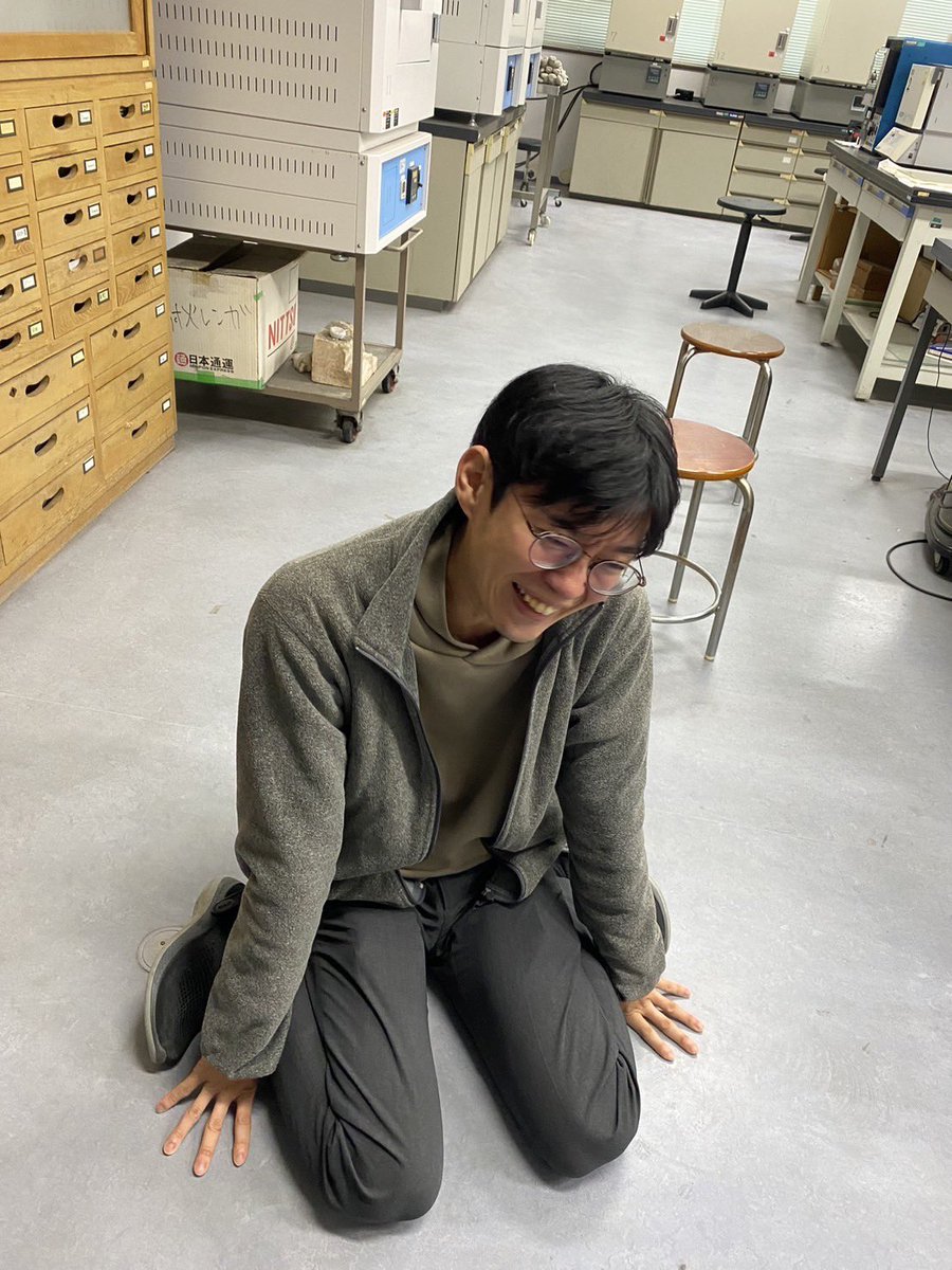 z51001785's tweet photo. 原料のニッケルが想像より高すぎて、腰を抜かす志村先生
（100g19万円） https://t.co/m06FnopDv1