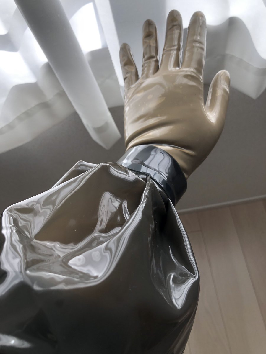 latexrubber_69's tweet photo. トランスブラック
#latex #rubber #latexglove #PADROCK https://t.co/aTPsv68Hl7