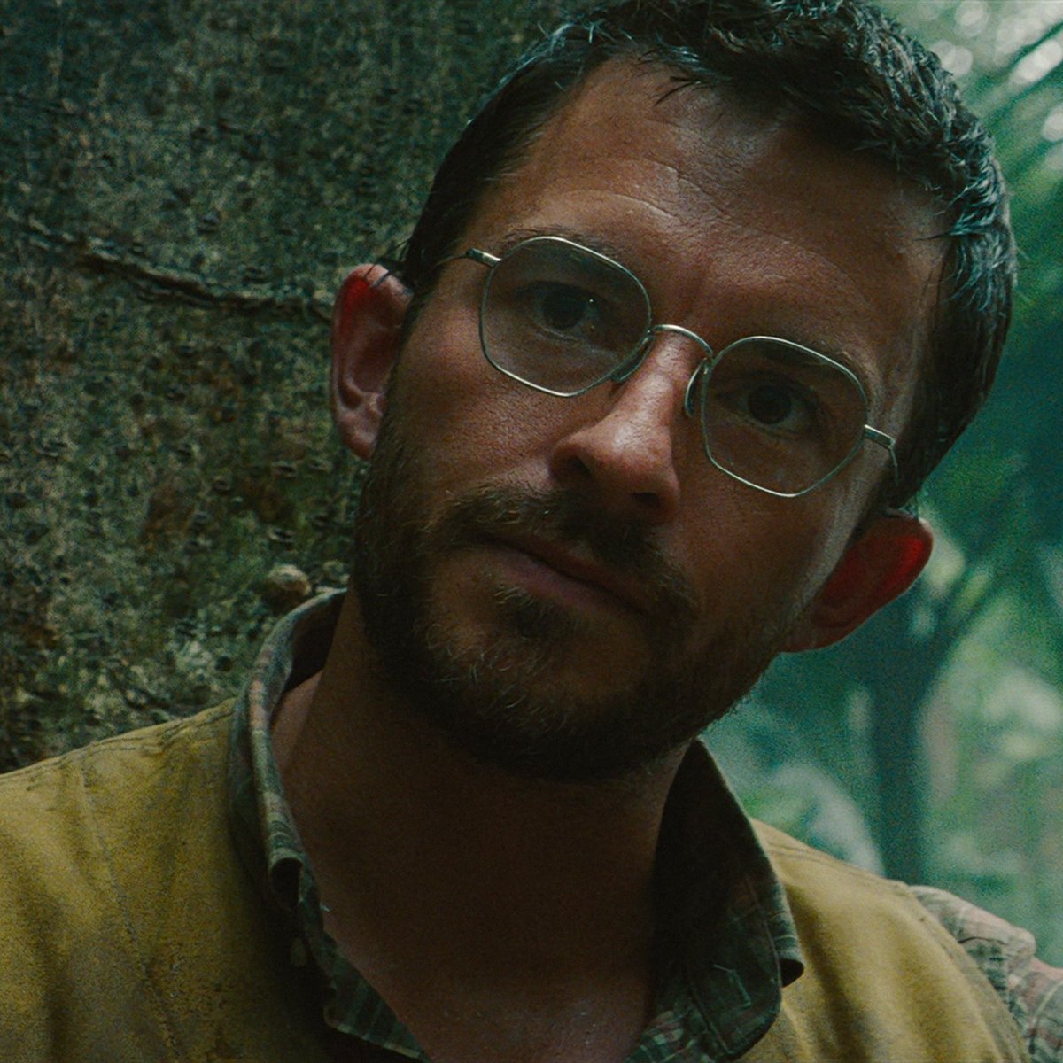 📸 Added 4K ultra Screen Captures of Jonathan Bailey (Dr. Henry Loomis) in 'Jurassic World: Rebirth' trailer to the gallery: jonathanbailey.sosugary.com/images